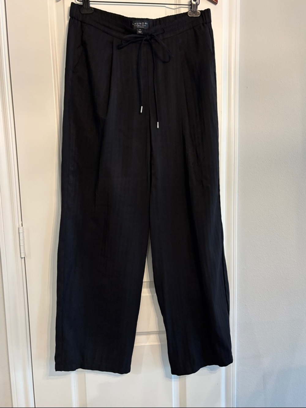 Laundry By Shelli Segal Women’s solid Black pinstriped Drawstring Wide-Leg pants